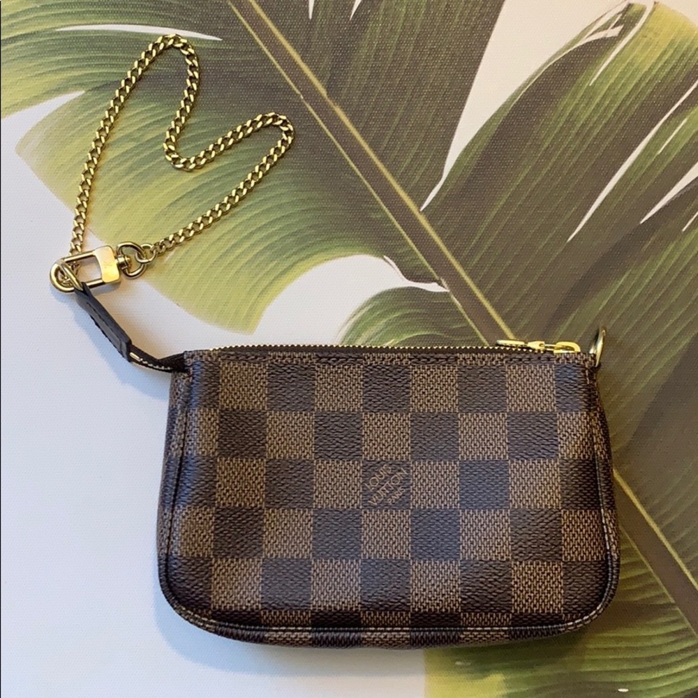 COPY - 🇫🇷 Louis Vuitton Mini Pochette ✨
